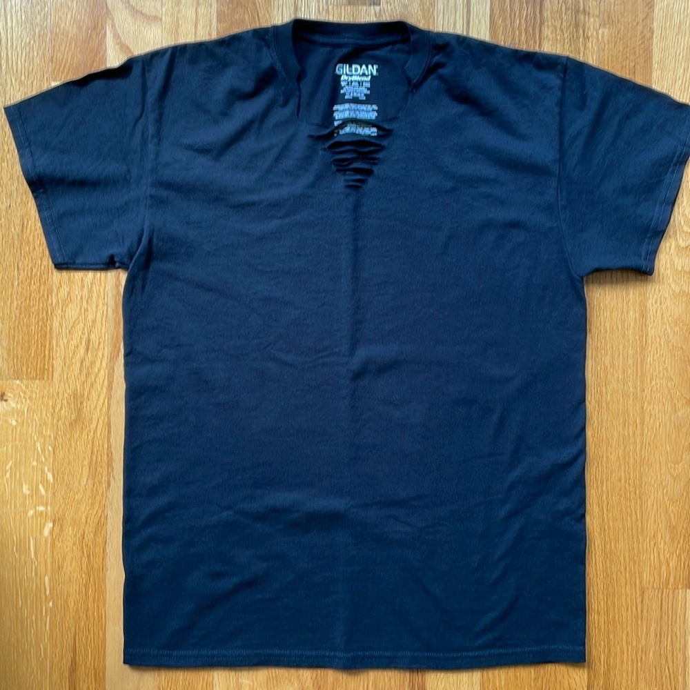Ladder cutout black tee